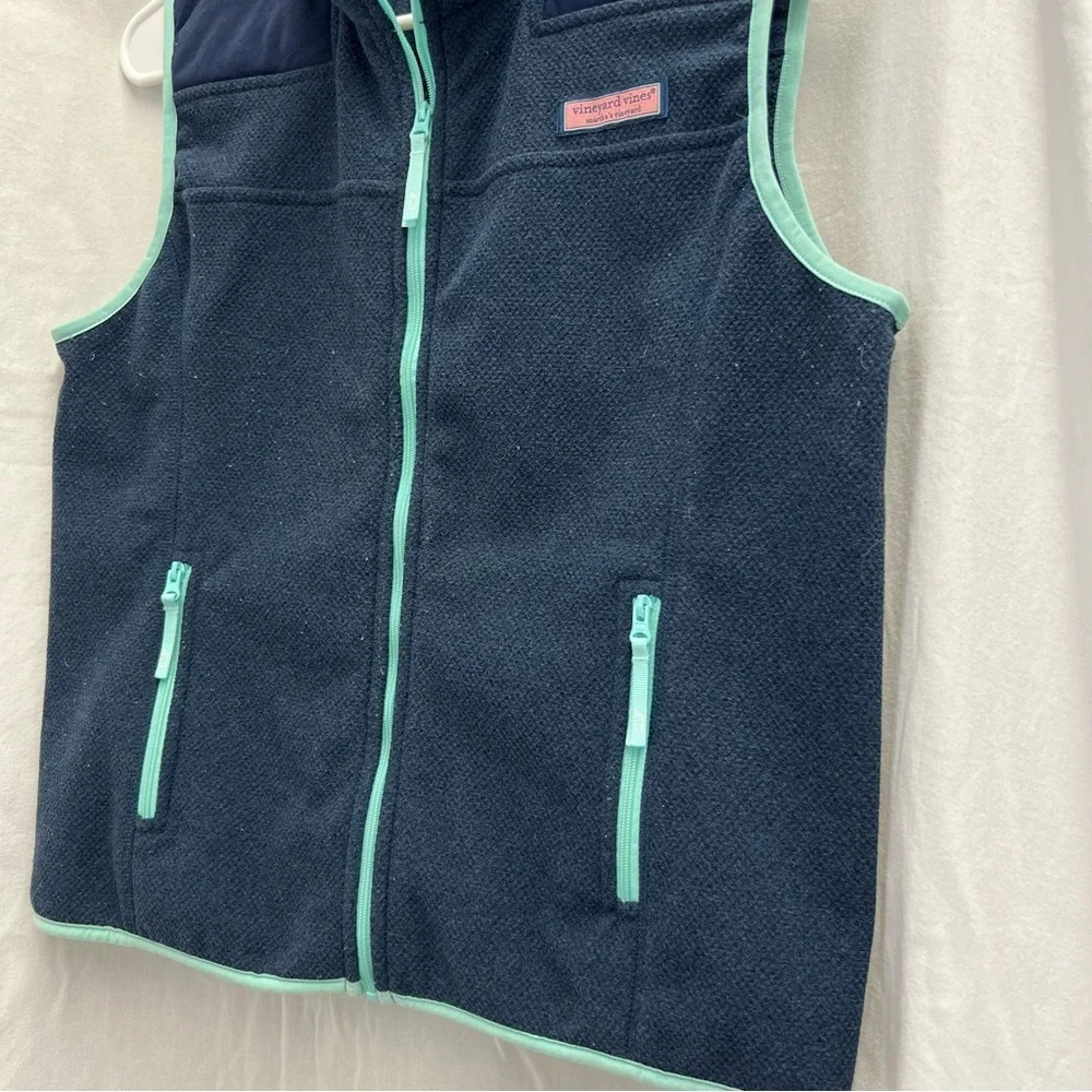 Vineyard Vines girls blue zip-up fleece vest with pockets. - Picture 2 of 11